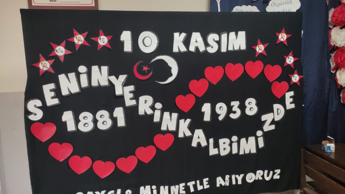 10 Kasım'da Ata'mızı Saygı ve Sevgi ile Andık